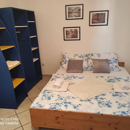 Sandra Vir Ngoại thất bức ảnh