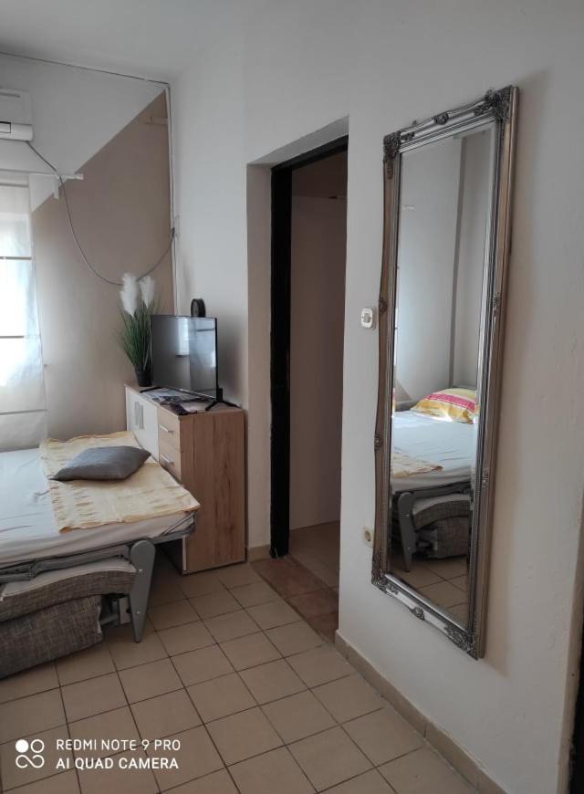 Sandra Vir Ngoại thất bức ảnh
