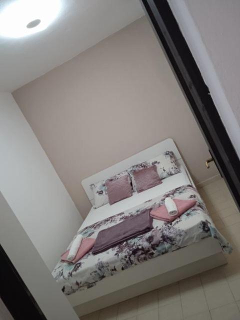 Sandra Vir Ngoại thất bức ảnh