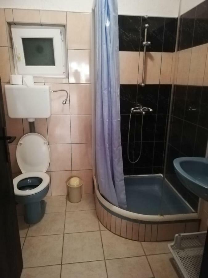 Sandra Vir Ngoại thất bức ảnh