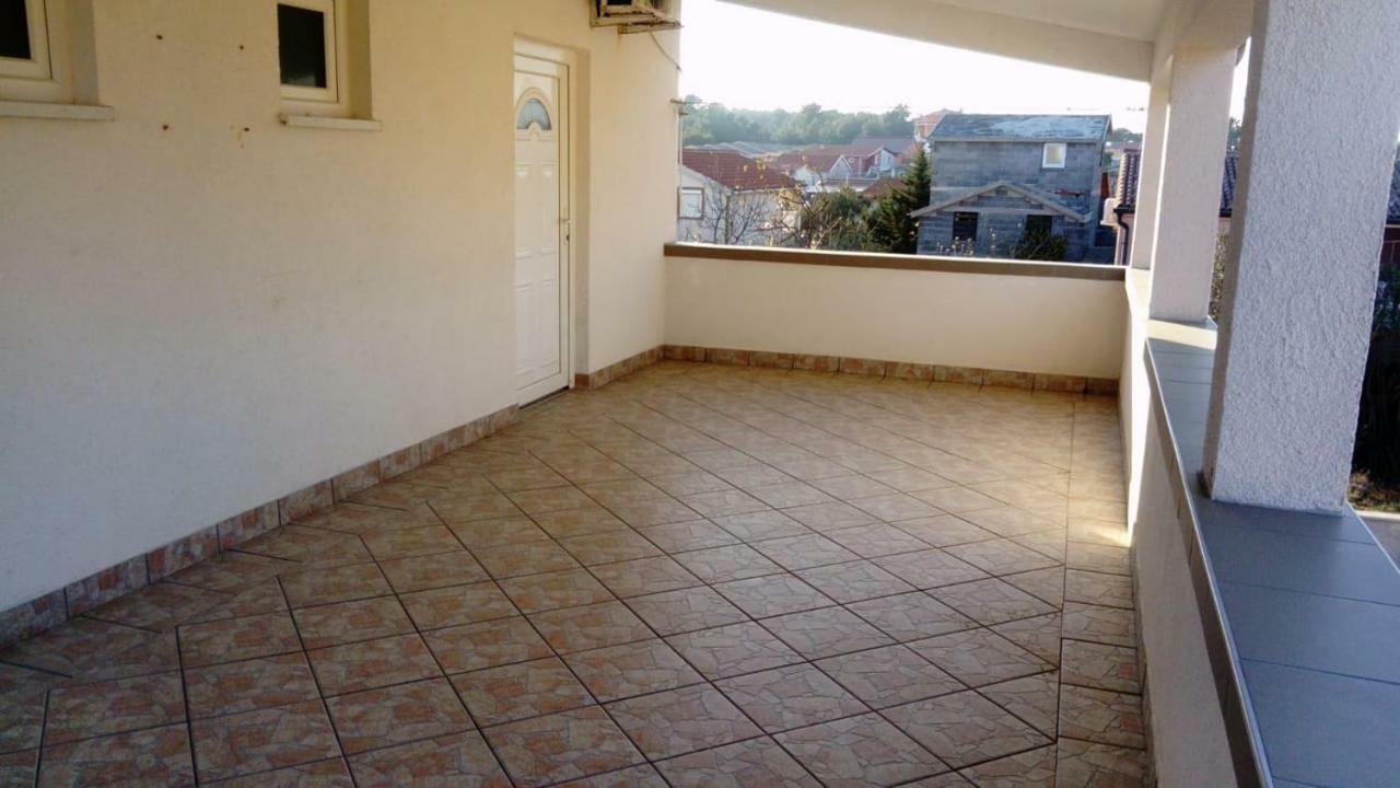 Sandra Vir Ngoại thất bức ảnh
