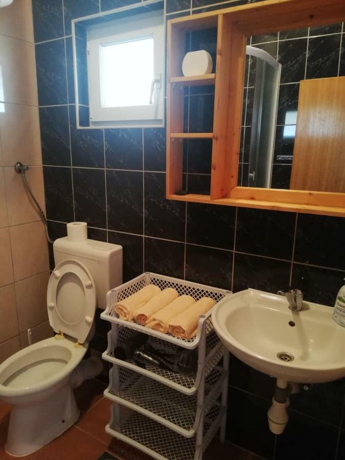 Sandra Vir Ngoại thất bức ảnh